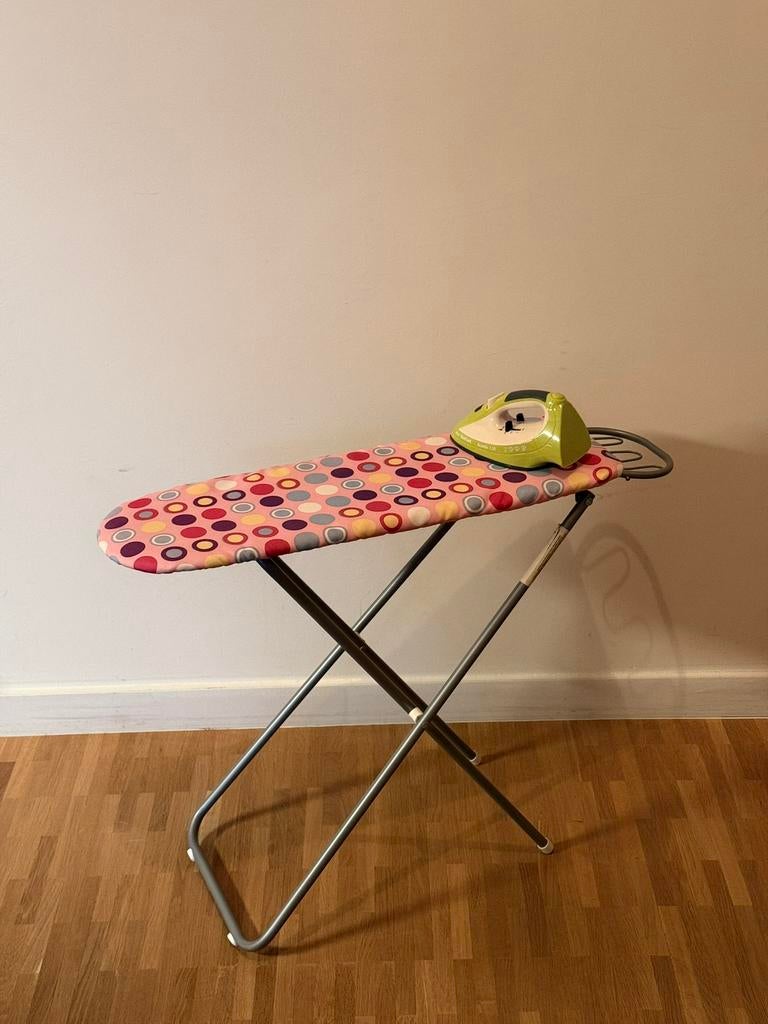 Speelgoed strijkplank met strijkijzer, Kinderen en Baby's, Ophalen, Zo goed als nieuw, Ontdekken, Met geluid