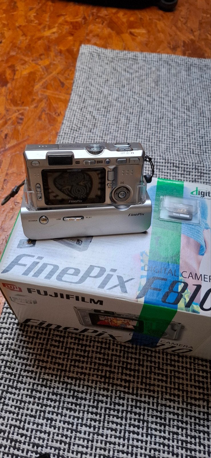 Appareil photo numéro en parfait état, TV, Hi-fi & Vidéo, Appareils photo numériques, Enlèvement, Carte mémoire