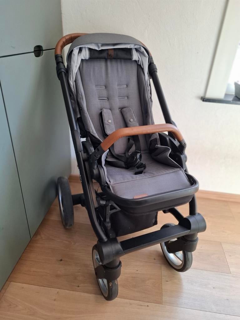 Volledige buggy Nio Mutsy met toebehoren en accessoires, Enfants & Bébés, Buggys, Utilisé, Maxi-Cosi, Protection de pluie, Couverture pieds