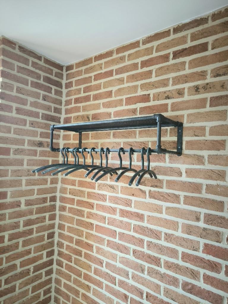 Industriële kapstok met set van 12 kleerhangers, Huis en Inrichting, Woonaccessoires | Kapstokken, Ophalen, Gebruikt, Wandkapstok