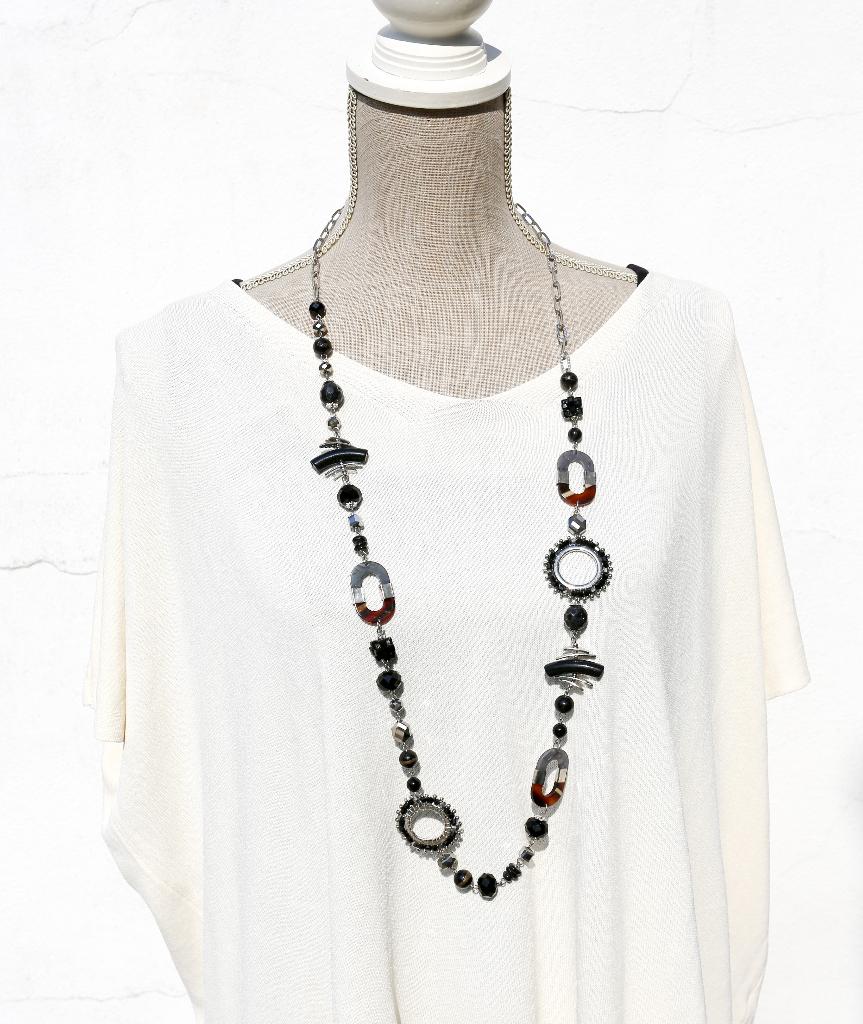 Negen! Mooie lange ketting in zwart en zilver, Handtassen en Accessoires, Kettingen, Ophalen of Verzenden, Nieuw, Zwart, Overige materialen