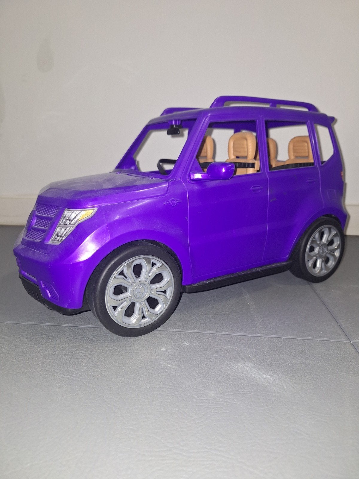 barbie jeep, Kinderen en Baby's, Ophalen, Zo goed als nieuw