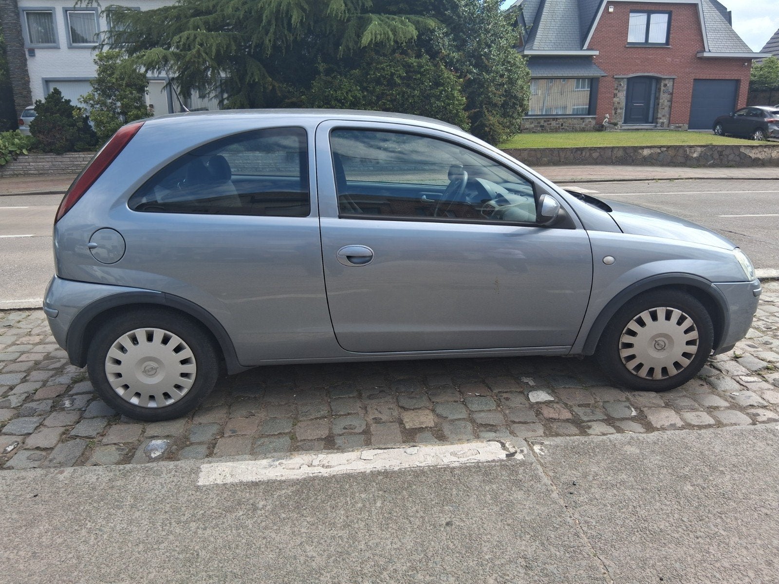 Opel Corsa motor 1.0 prijs 2.500 euro telefoon 0488493440, Auto's, Particulier, Te koop