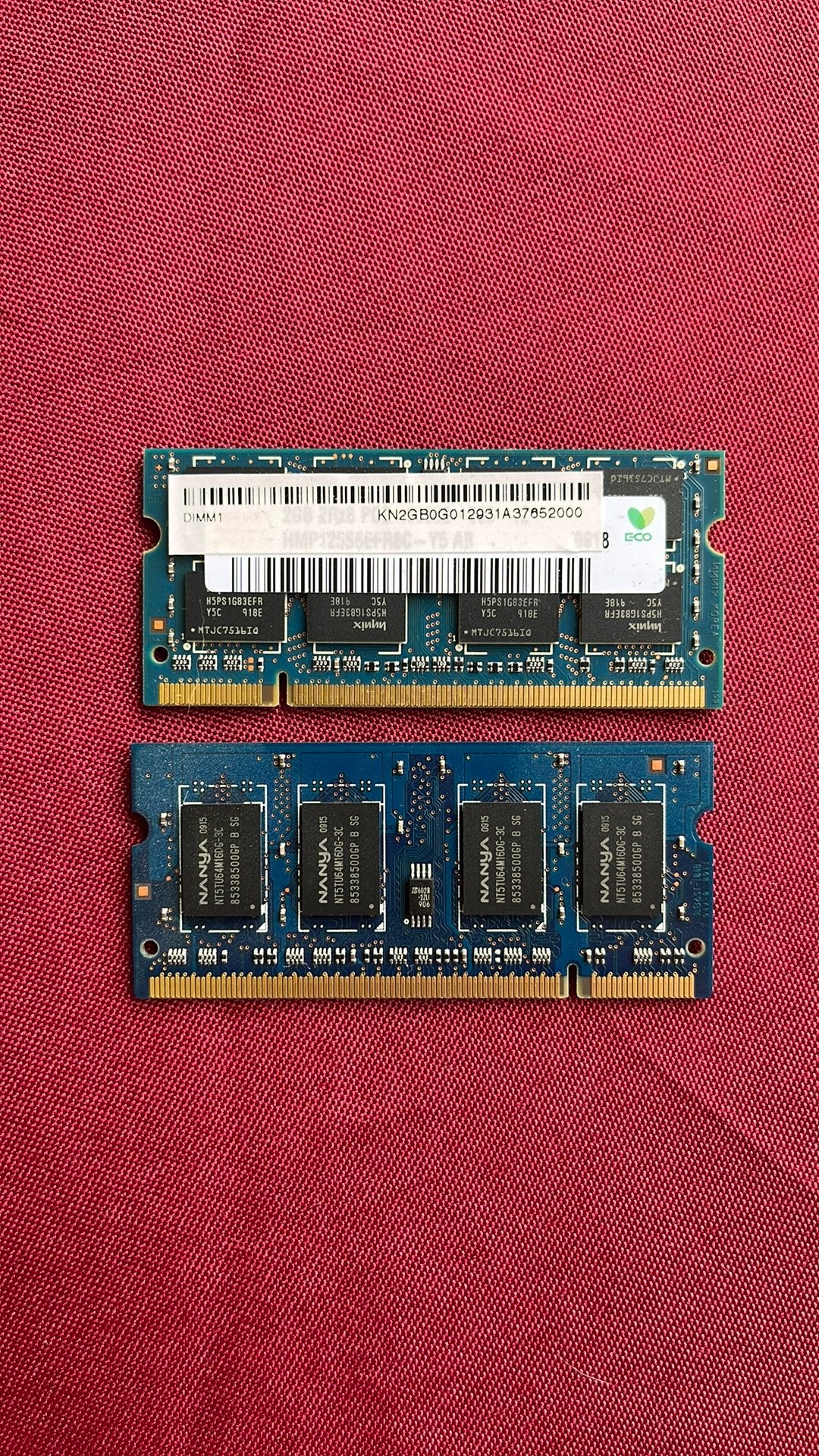 2x 2Gb sodimm RAM 667mhz pc2-5300, Computers en Software, RAM geheugen, Ophalen of Verzenden, Zo goed als nieuw, DDR2, Laptop