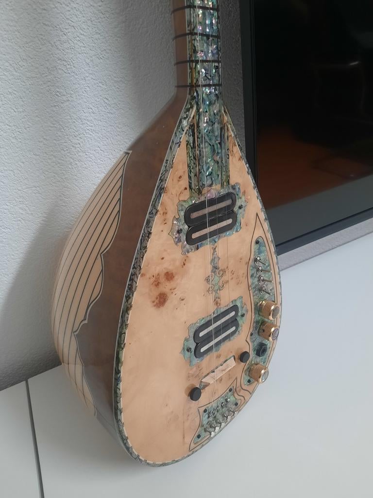 Saz (Turks Instrument) Elektro saz, Ophalen