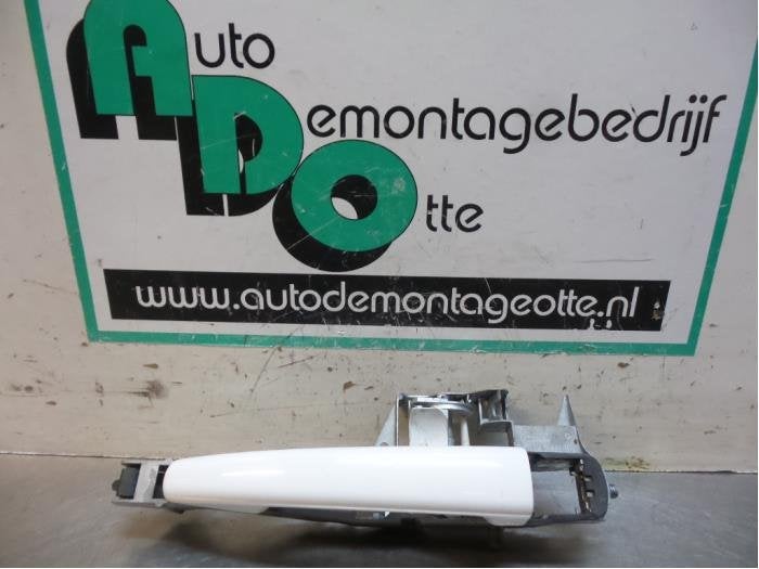 Portiergreep 4Deurs links-voor van een Citroen C3 (C3 09-), Gebruikt, -, Ophalen of Verzenden, -