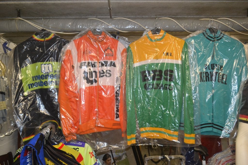 retro trainingsvesten, Vélos & Vélomoteurs, Accessoires vélo | Vêtements de cyclisme, Enlèvement ou Envoi, Utilisé