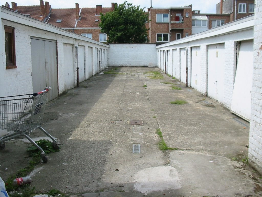 17 Garageboxen   Investeringsproject   Anderlecht (BXL), Anderlecht, Verkoop zonder makelaar, 200 tot 500 m²
