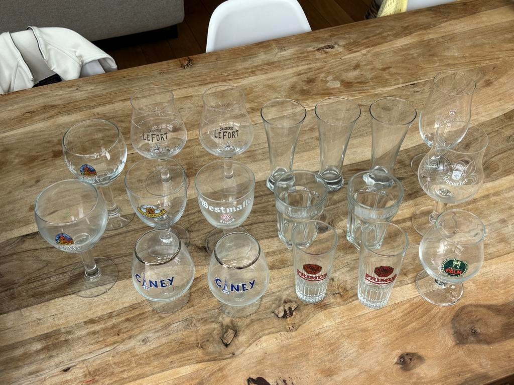 Assortiment bierglazen, Verzamelen, Glas en Drinkglazen, Gebruikt, Ophalen