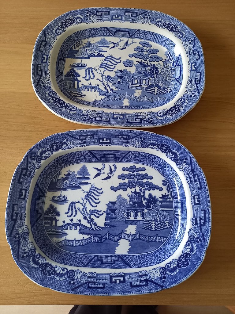 2 plats de service Blue Willow, Enlèvement