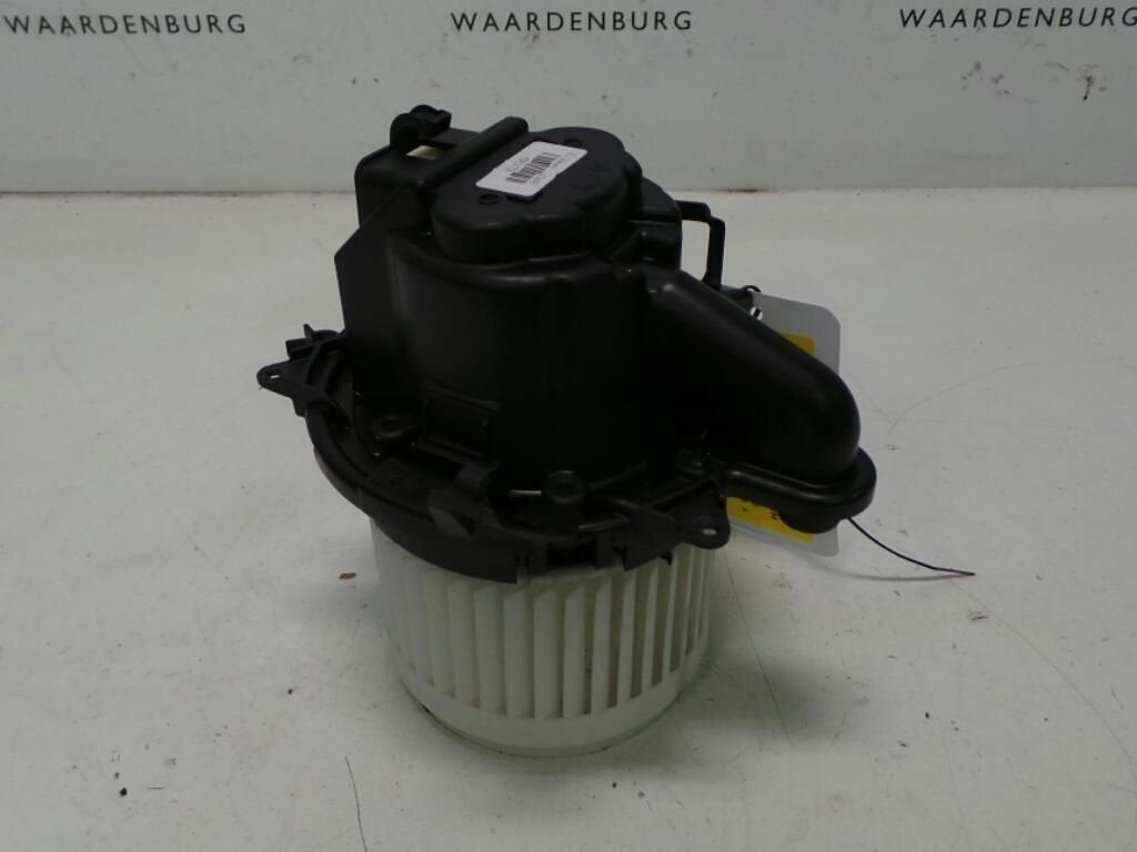 RENAULT CLIO KACHELMOTOR 2013, Enlèvement ou Envoi, Utilisé, ARN reconnu