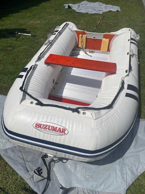 Suzumar 290 incl 5 pk 4 takt en strandtrailer, Watersport en Boten, Rubberboten, Ophalen, Zo goed als nieuw, Inclusief motor, Suzumar