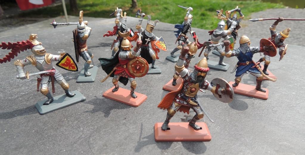Britains Deetails '70 - 12 chevaliers et Maures, Envoi, Neuf, Plus grand que 1:35, Personnage ou Figurines