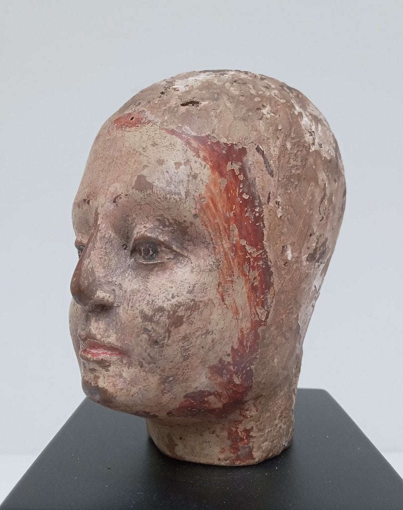 Tête féminine en bois sculpté, polychromé et doré, Houtsnijwerk, Minder dan 20 cm, Verzenden, Handgemaakt