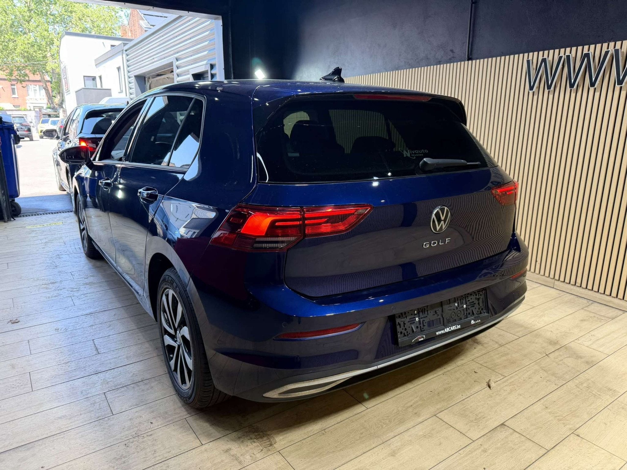Volkswagen Golf 1.0 TSI * GARANTIE 12 MOIS * 1ER PROP * SPOR, Auto's, Stof, Gebruikt, Zwart, 1770 kg