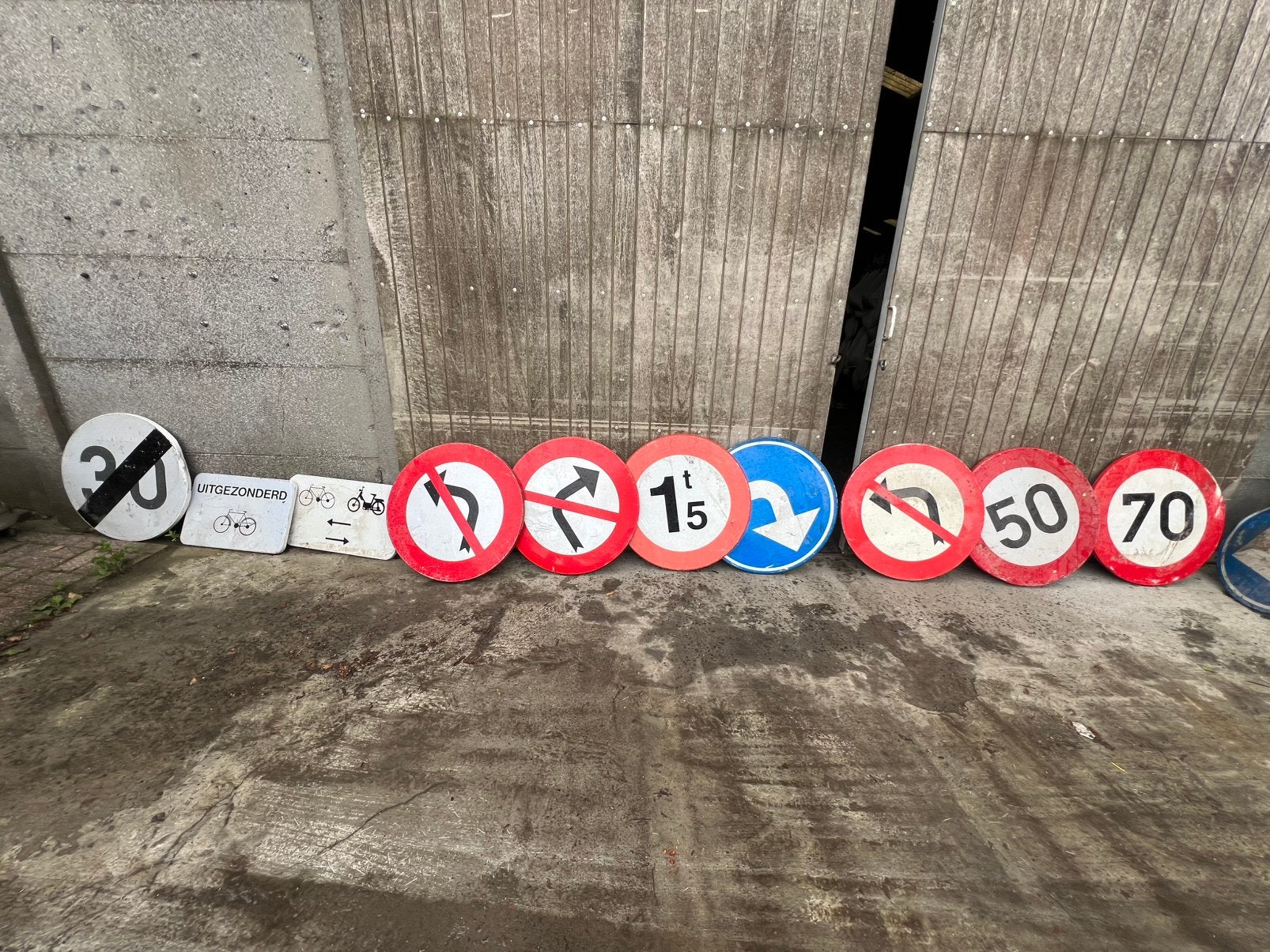 Verkeersborden 22 stuks, Ophalen