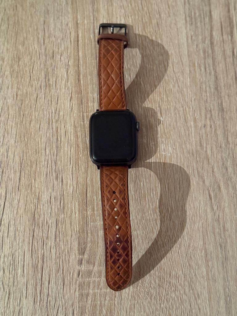 Apple watch series 6 (44mm), Handtassen en Accessoires, Smartwatches, Ophalen, IOS, Zo goed als nieuw, Waterdicht