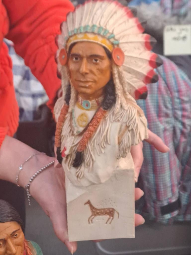 Borstbeeld van Native American Opperhoofd van Castagna, Ophalen, Zo goed als nieuw