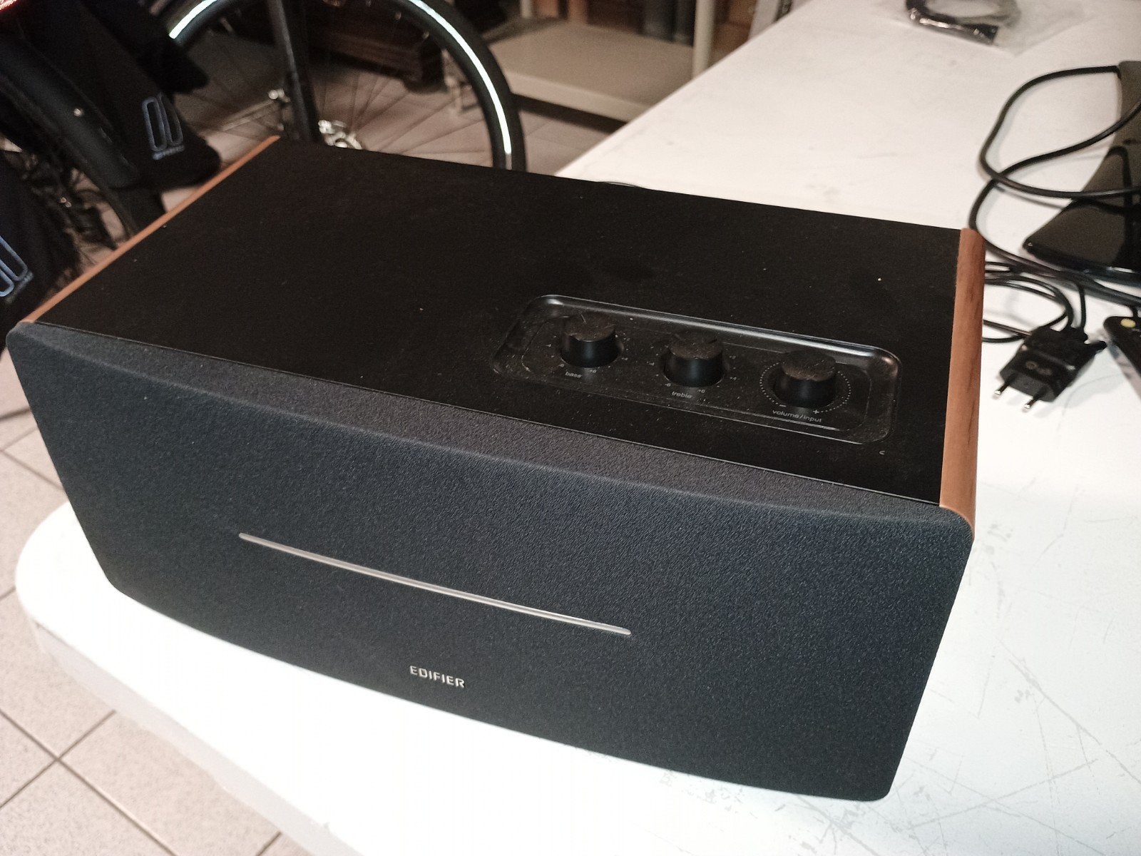 Bluethoot box Edifier D12, Ophalen