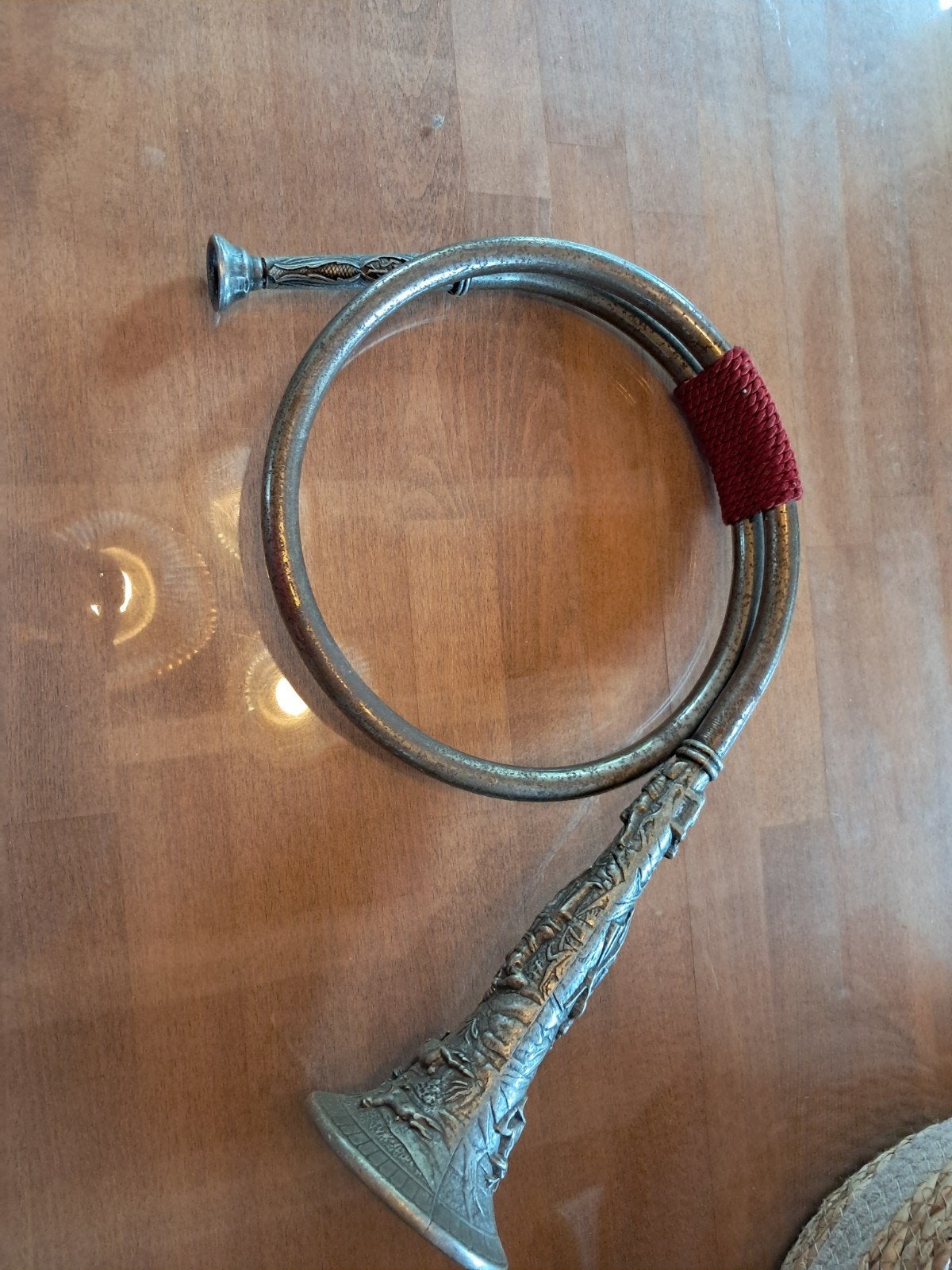 Ancien cor de chasse décoratif - Style Vintage, Musique & Instruments, Instruments à vent | Cors, Enlèvement ou Envoi, Utilisé