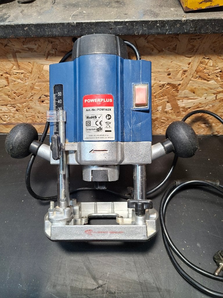 bovenfrees 1020 watt, Doe-het-zelf en Bouw, Ophalen, Zo goed als nieuw, Bovenfrees, Powerplus