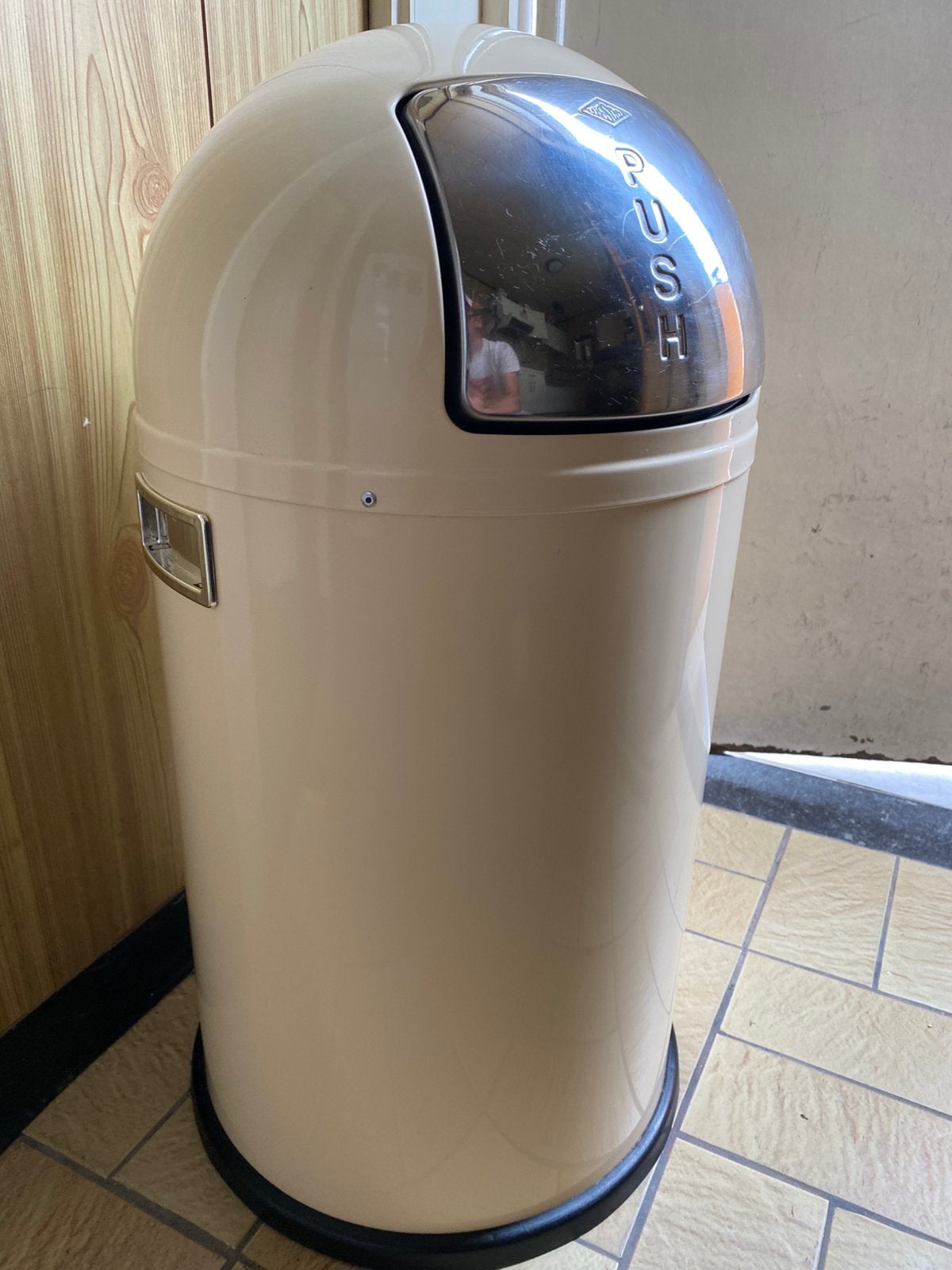 Wesco Pushboy, Ophalen