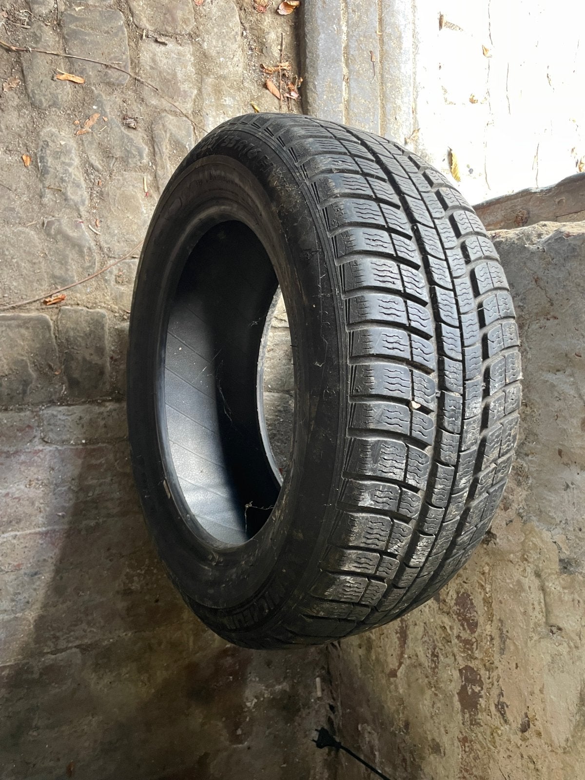 1 pneu Michelin 225/55/R16 tres bon etat, Véhicule de tourisme, Pneu(s), Enlèvement, Utilisé