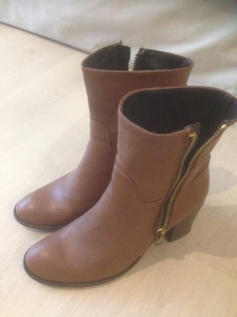 Bruine enkellaarsjes/bottines, Ophalen of Verzenden, Nieuw, Bruin