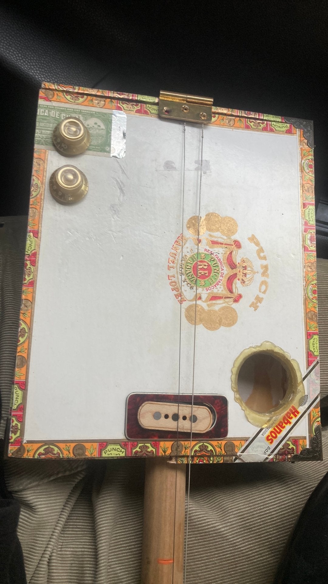 cigar box 3 cordes fretless, Muziek en Instrumenten, Snaarinstrumenten | Gitaren | Bas, Ophalen, Gebruikt, Semi-akoestisch, Fretloos