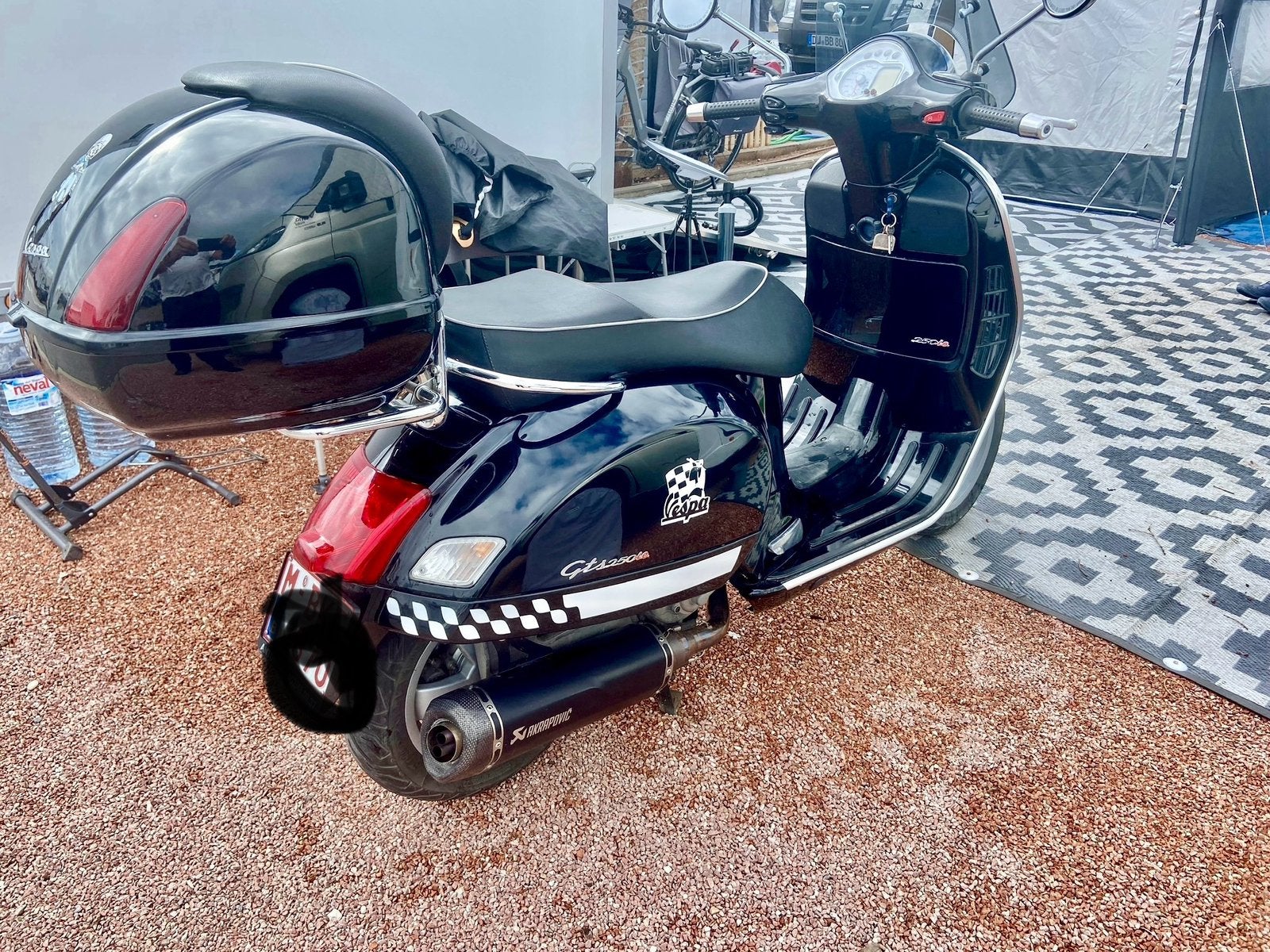 Tip top in orde vespa 250 gts., Ophalen