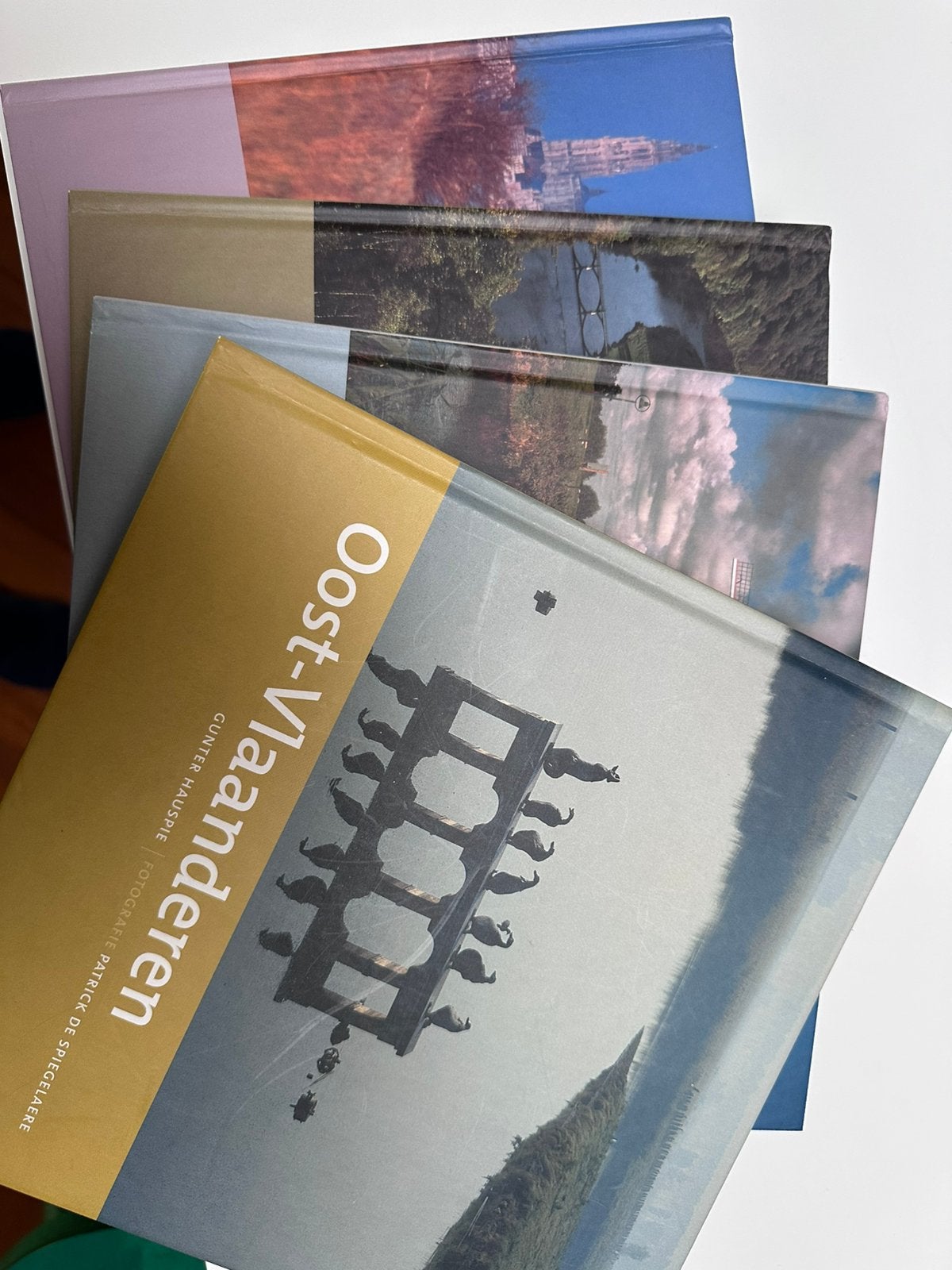 Gratis 4 boeken gids voor provincies, Ophalen, Zo goed als nieuw