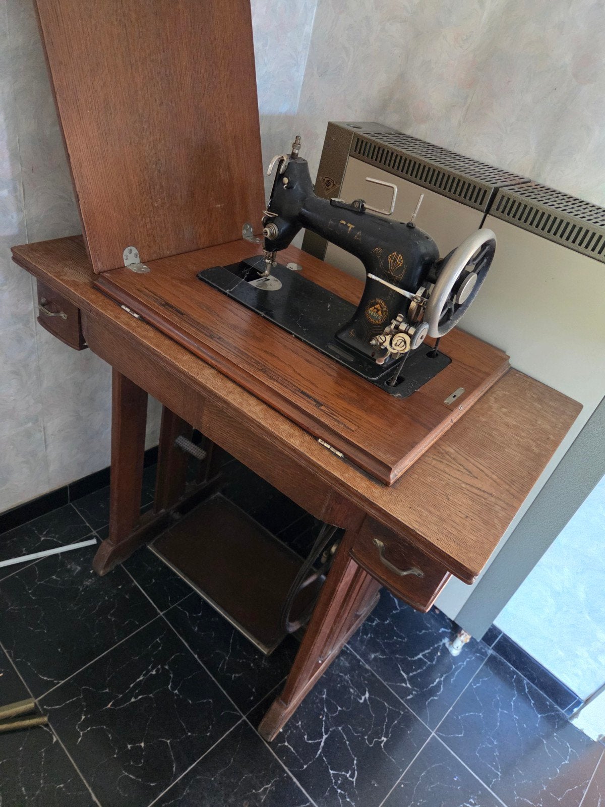 Gratis oud naaimachine, Ophalen
