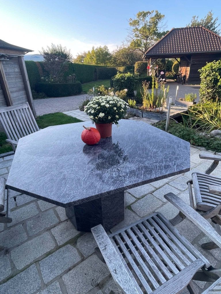 Massieve granieten tafel 145 x 145 cm – binnen & buiten, Ophalen, Zo goed als nieuw, Vijf personen of meer, Overige vormen