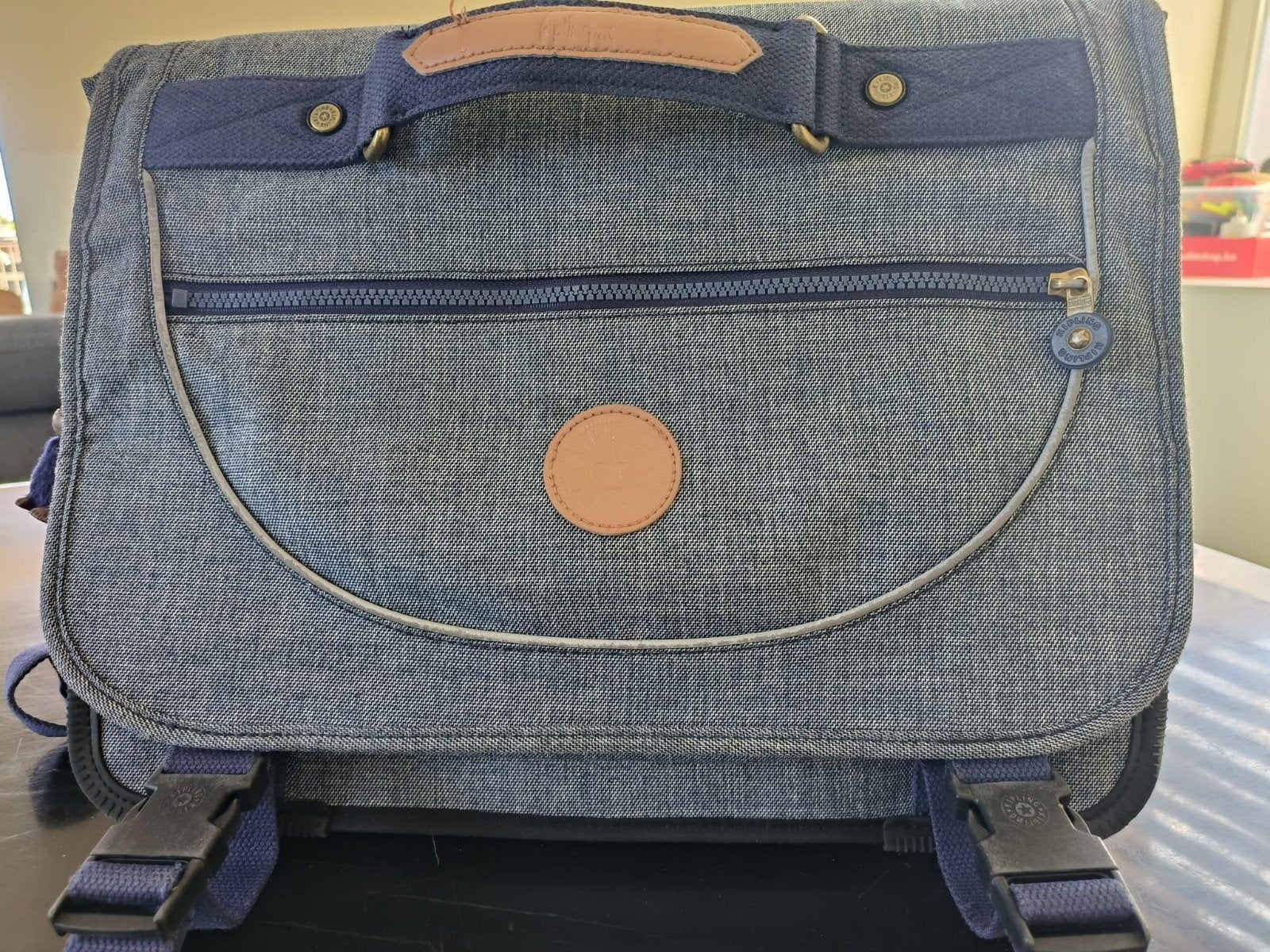 boekentas KIPLING, Ophalen