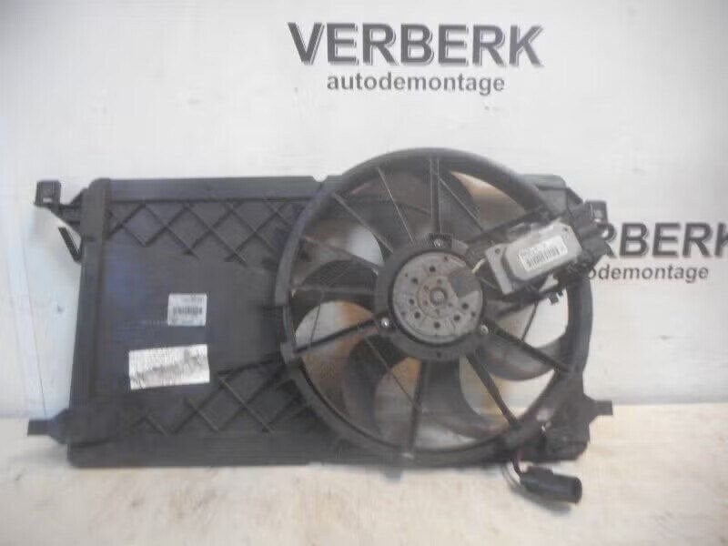 KOELVENTILATORMOTOR Ford Focus C-Max (3M5H-8C607-RG), Robert Bosch AG, Enlèvement ou Envoi, Robert-Bosch-Allee 1 74232 Abstatt, DE