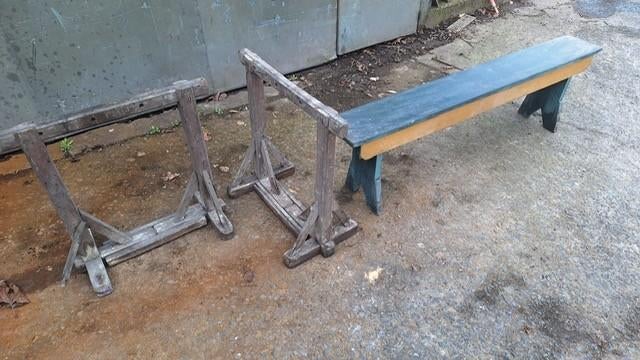 Schragen en bankje, Ophalen