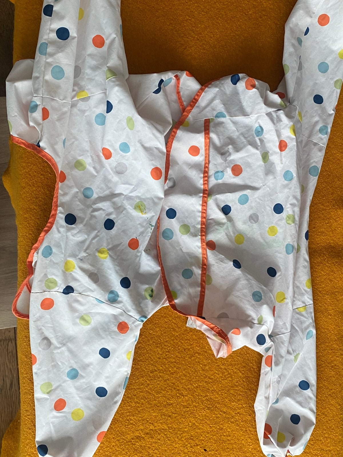 Bavoirs encant repas et bricolage, Enfants & Bébés, Vêtements de bébé | Taille 50, Enlèvement ou Envoi, Comme neuf