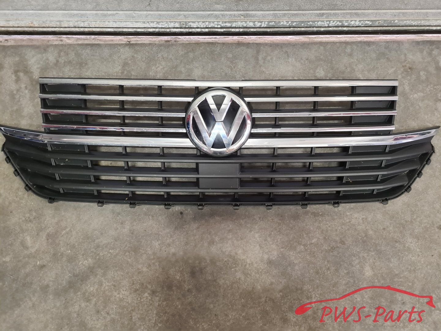 VOLKSWAGEN TRANSPORTER T6 T6.1 FACELIFT BULLI GRILLE ORIGINE, Gebruikt, -, Volkswagen, -