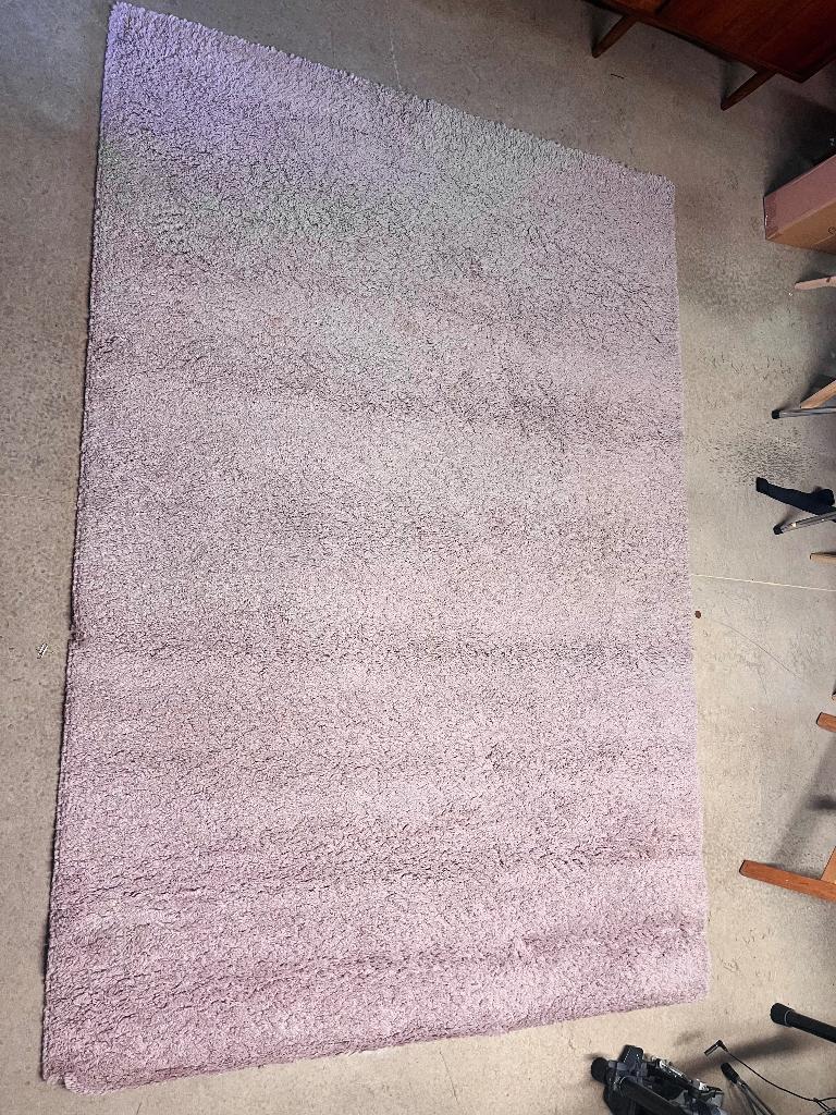 Hoogpollig zachtroze/ grijs tapijt Weba, Huis en Inrichting, Stoffering | Tapijten en Vloerkleden, Ophalen, Gebruikt, 150 tot 200 cm