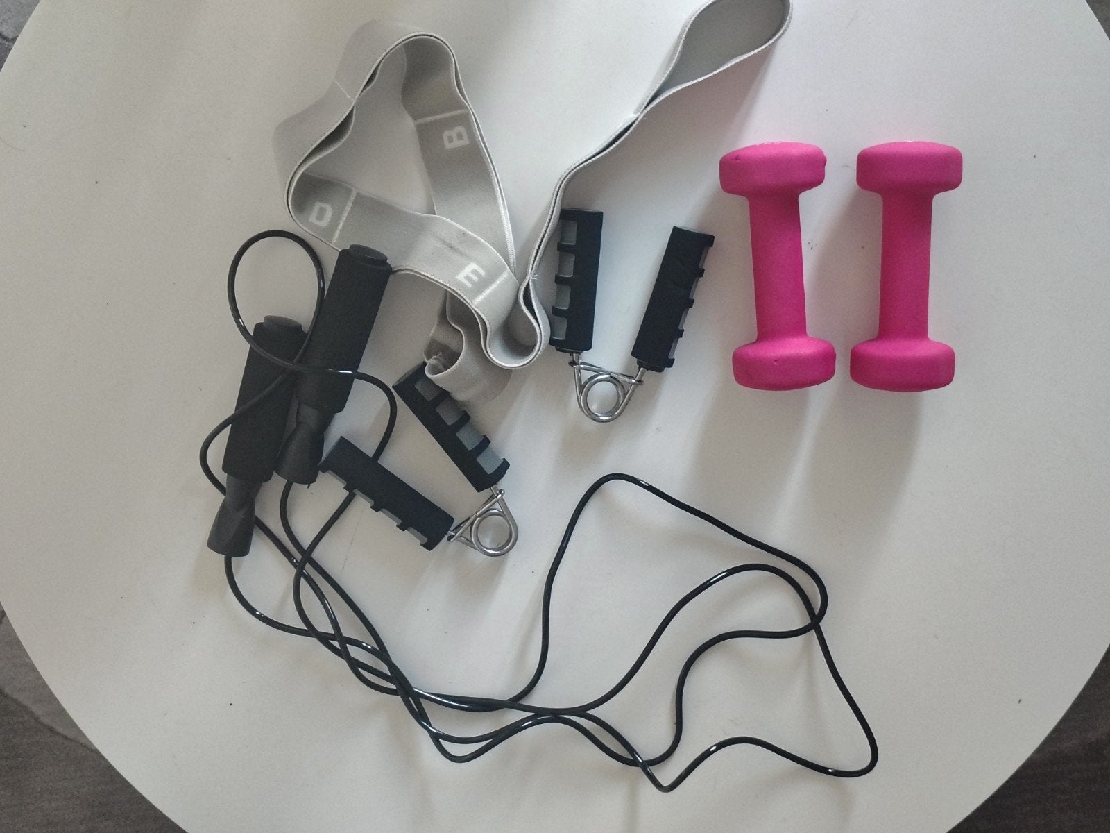 Complete Thuissport Set: Dumbbells, Springtouw, enz, Sport en Fitness, Ophalen, Zo goed als nieuw, Benen