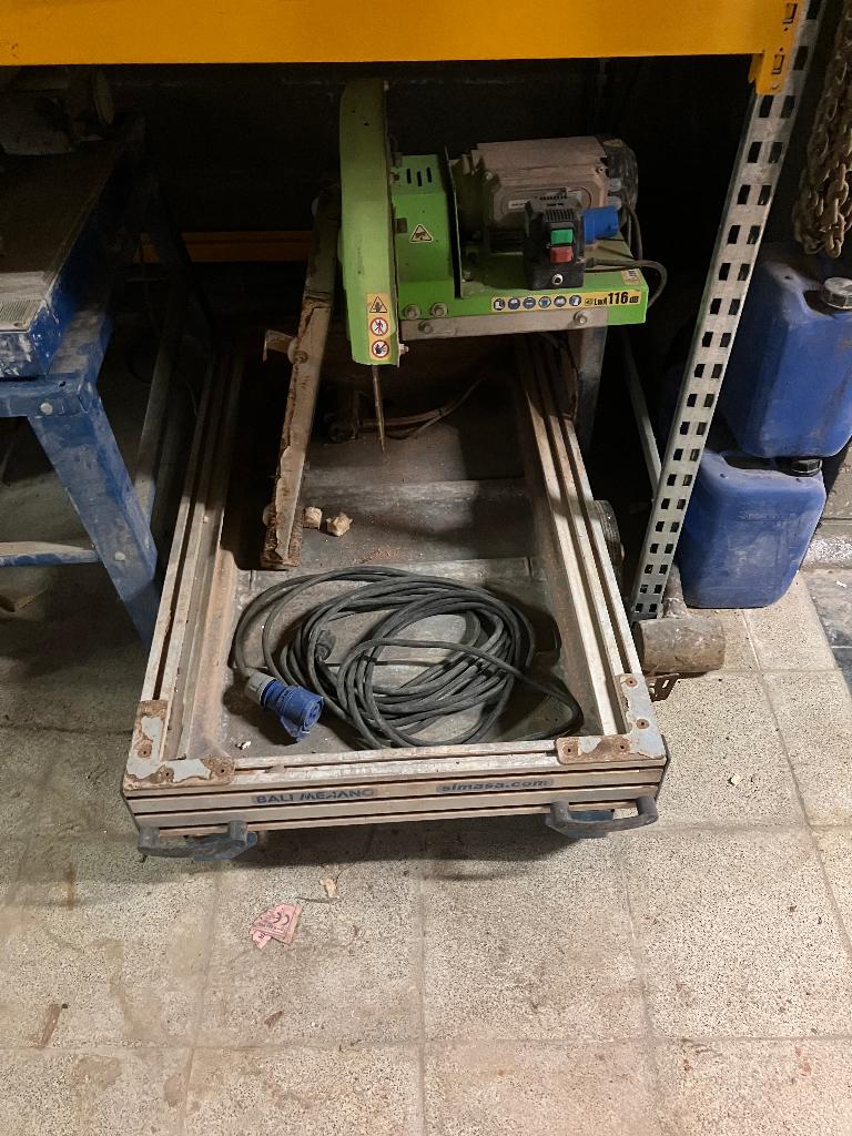 Waterzaag machine, Doe-het-zelf en Bouw, Gereedschap | Zaagmachines, Ophalen, Gebruikt