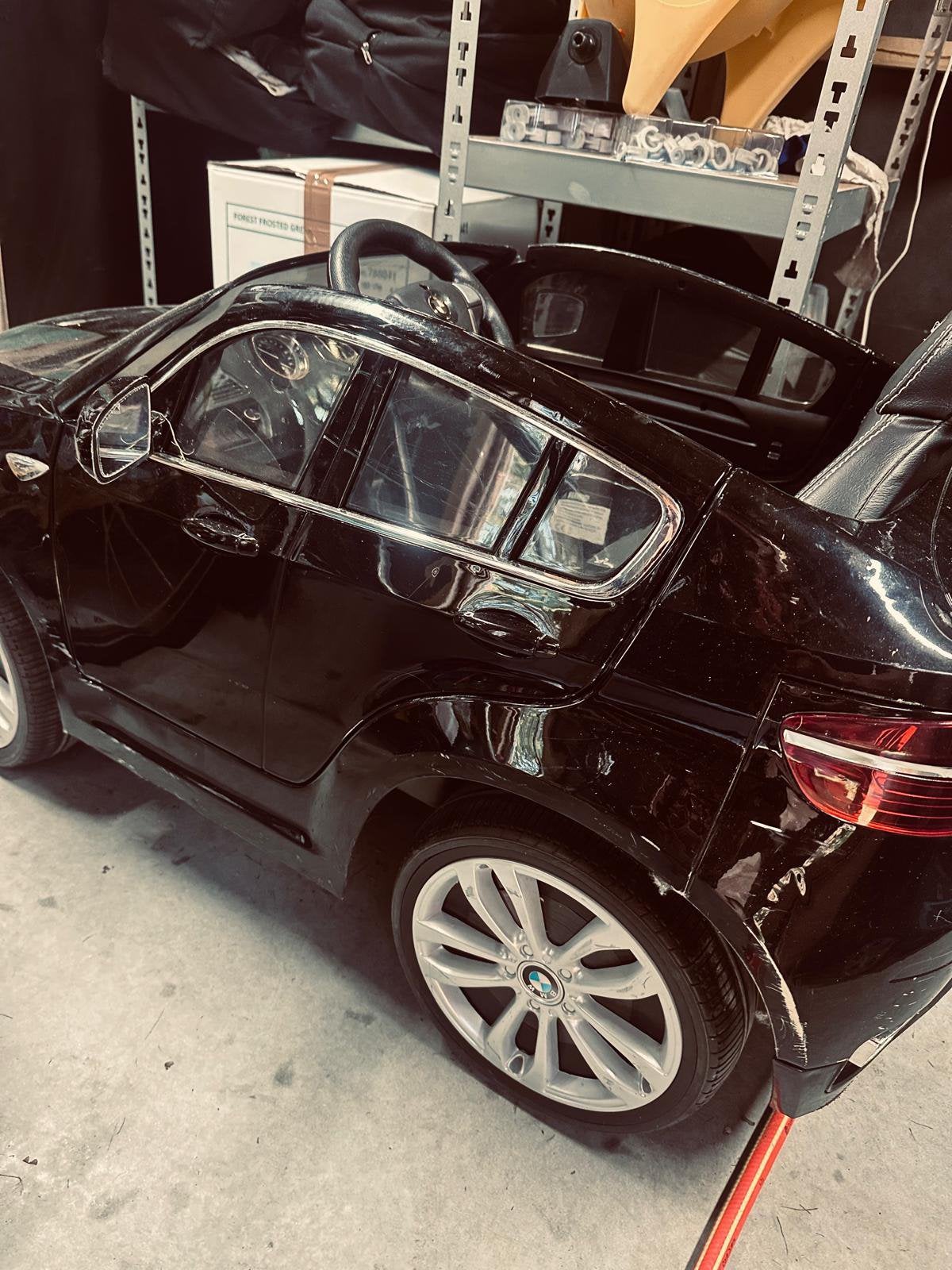 Elektrische kinderauto BMW X4, Kinderen en Baby's, Speelgoed | Buiten | Accuvoertuigen, Zo goed als nieuw, Ophalen