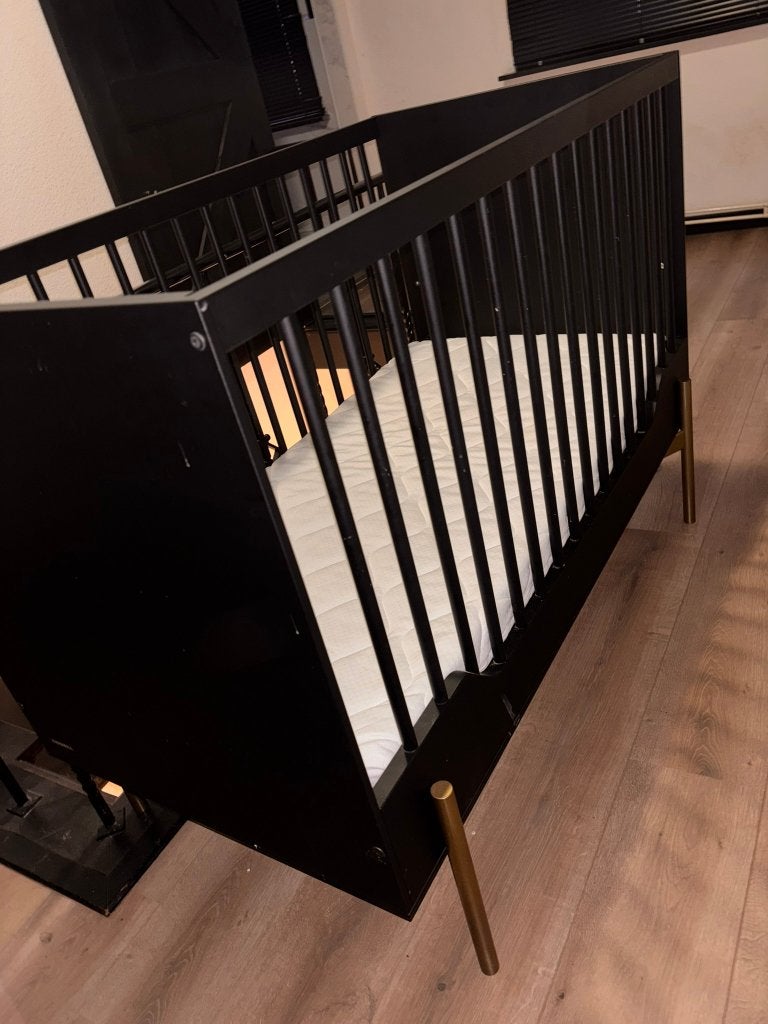 Kidsmill Boutique ledikant mat zwart, Ophalen, Zo goed als nieuw, Ledikant