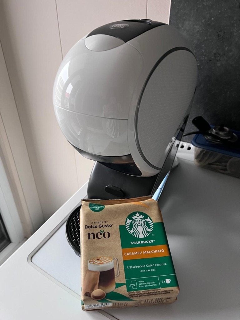 KRUPS NESCAFÉ Dolce Gusto YY5679FD NEO Latte, Ophalen, 10 kopjes of meer, Zo goed als nieuw, Combi