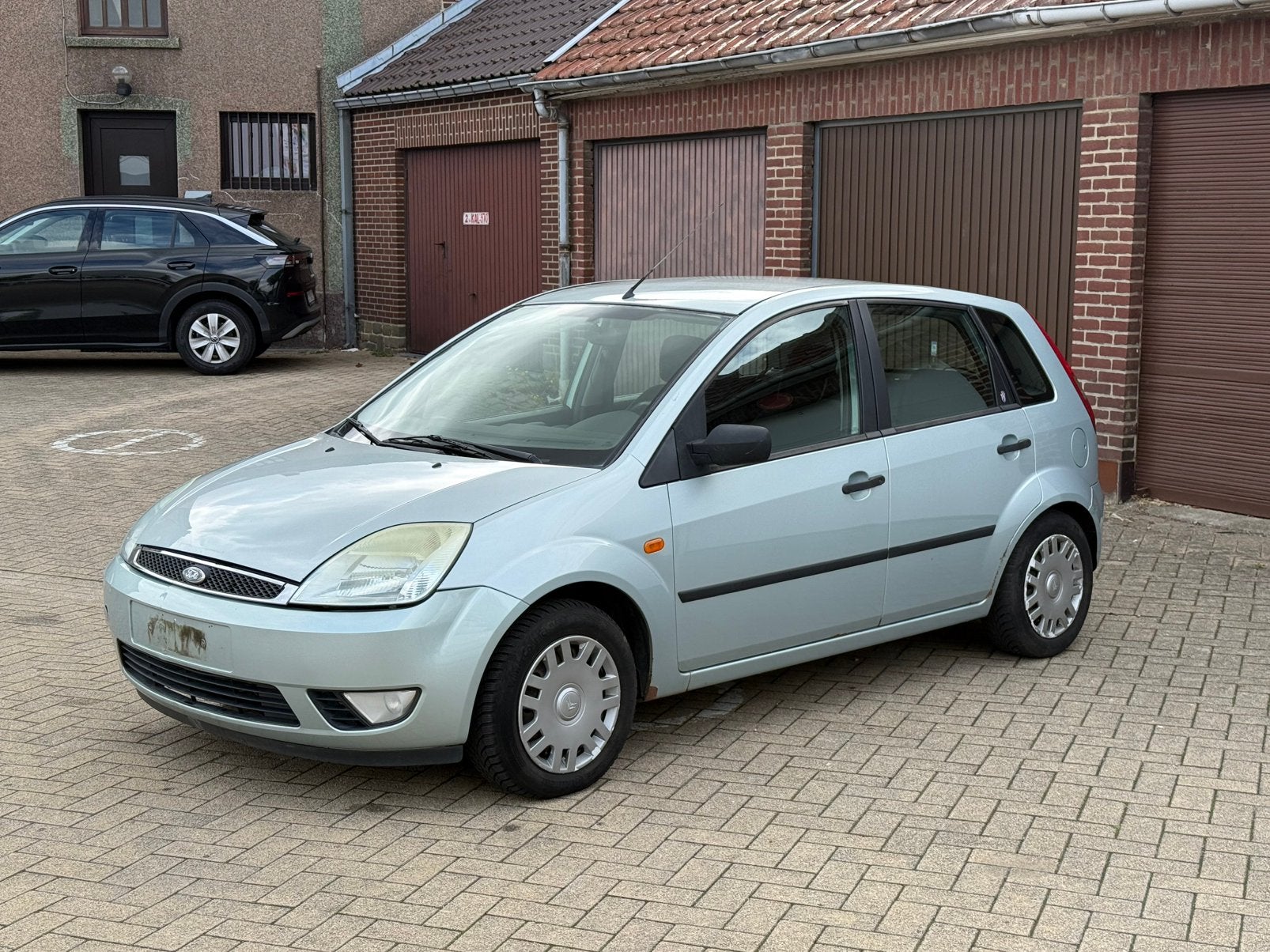 Ford fiesta 1.4tdci ghia 236000km airco, Alarme, Argent ou Gris, Achat, Boîte manuelle