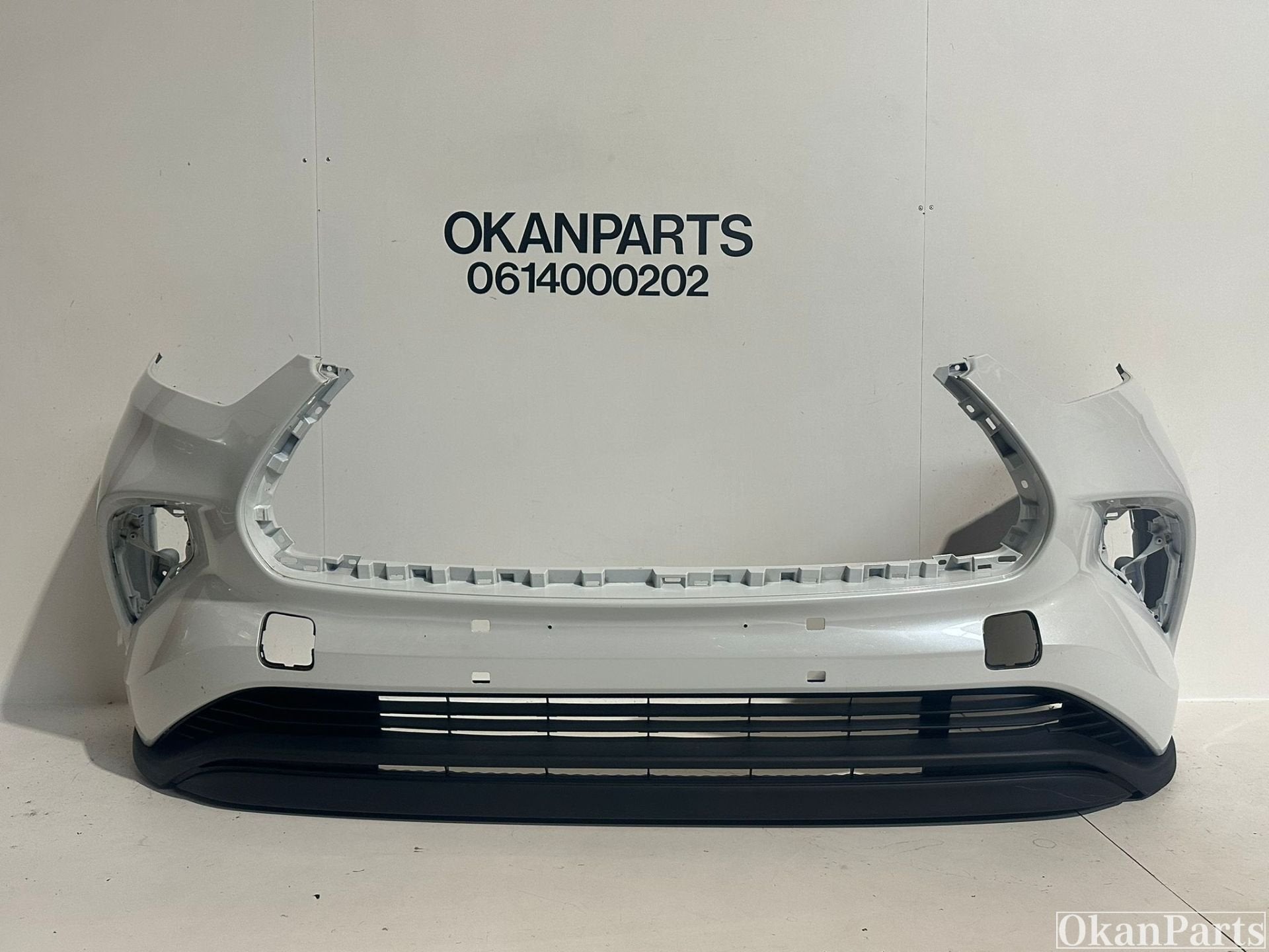 Toyota Highlander voorbumper 52119-0E400, Gebruikt, Voor, Toyota, Bumper