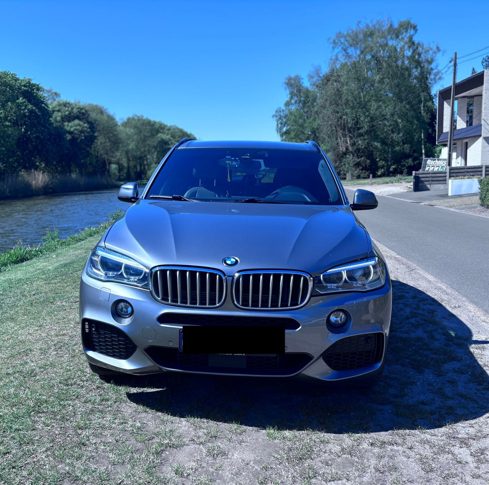 BMW X5 xDrive 40e Hybride grijs, Auto's, BMW, Automaat, Trekhaak, Particulier, Te koop