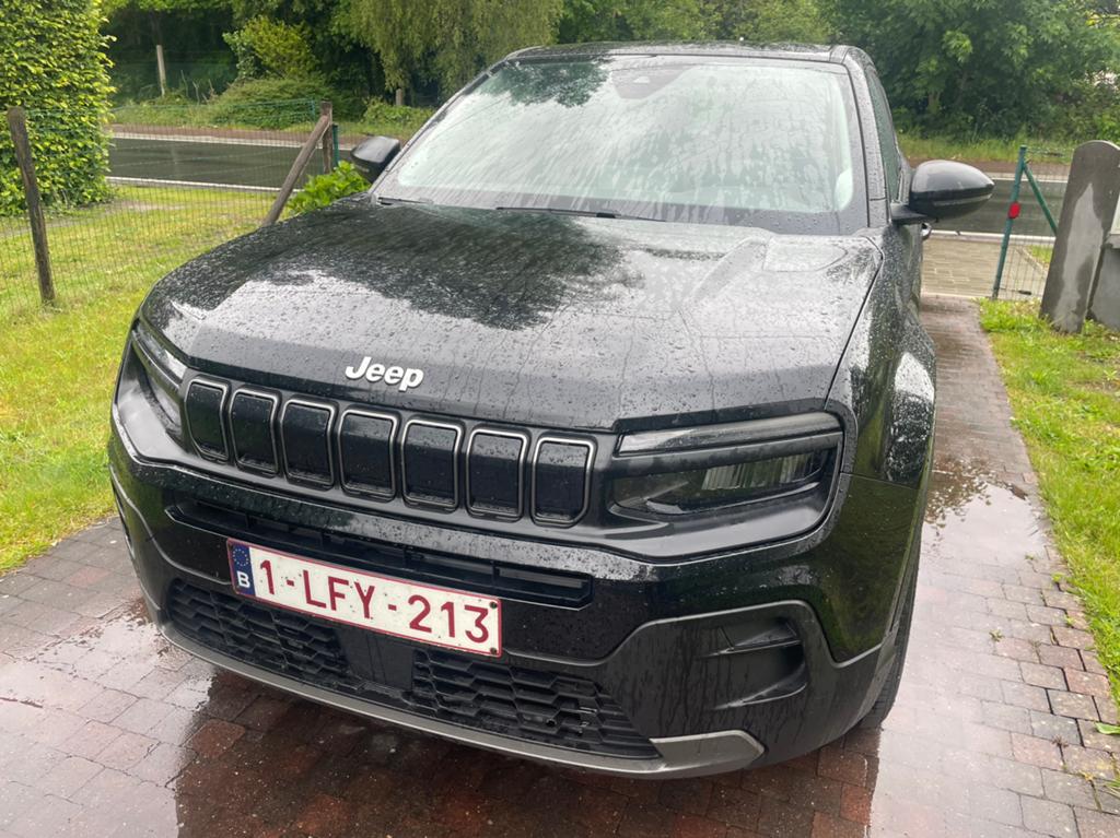 Jeep avenger hybride benzine, Autos, Jeep, Achat, Euro 6, Entretenue par le concessionnaire, Noir