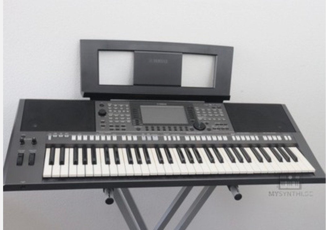 Yamaha Psr S770, Muziek en Instrumenten, Keyboards, Ophalen, Zo goed als nieuw, Yamaha, Met standaard