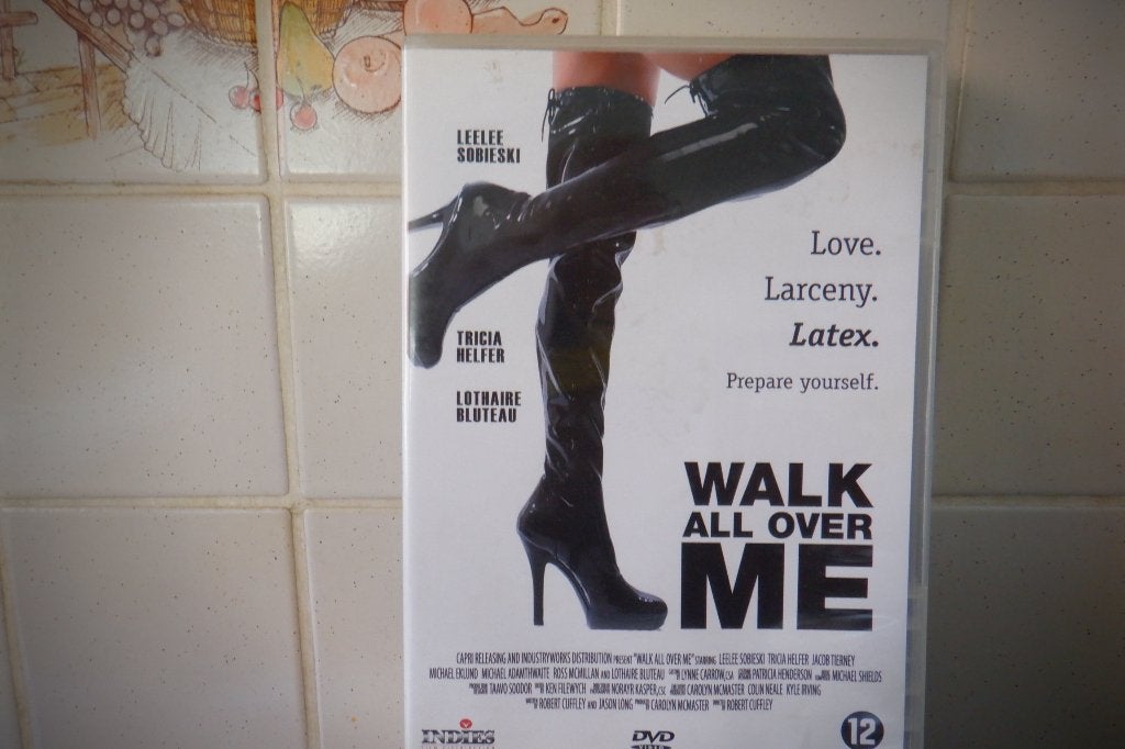 DVD Walk Over Me., Vanaf 12 jaar, Verzenden, Zo goed als nieuw, Actiethriller